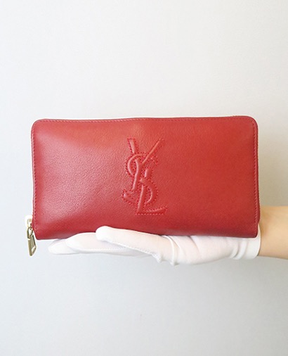 Cartera. Piel, vista frontal